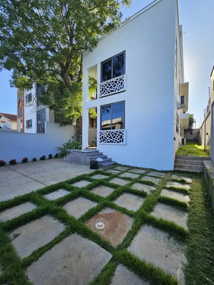 MODERN 4-BEDROOM TOWNHOUSE FOR SALE@ EAST AIRPORT photo 1