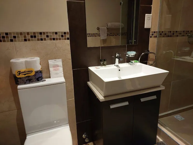 MODERN 1-BEDROOM APARTMENT FOR SALE@ CANTONMENT photo 9