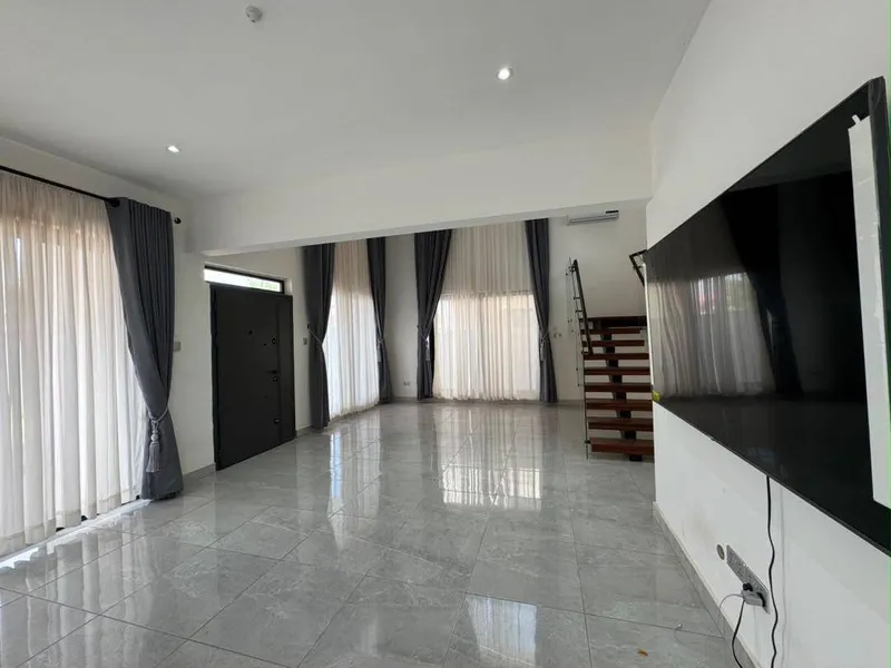 EXECUTIVE3-BEDROOMDETACHED HOUSE FOR SALE@ AMRAHIA photo 9
