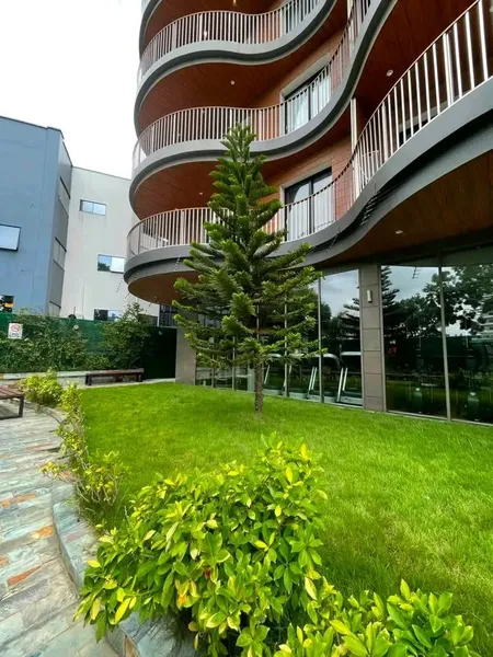 LUXURIOUS 2-BEDROOM SERVICED APARTMEND TO LET@ AIRPORT RESIDENTIAL AREA