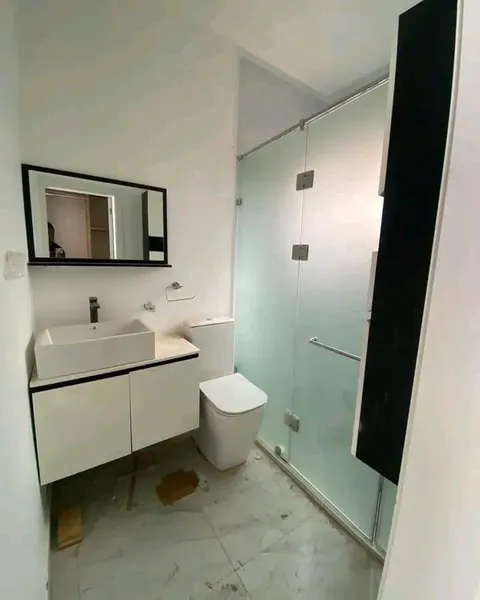 MODERN 3BEDROOM TOWNHOUSE TO LET@ EAST AIRPORT photo 3