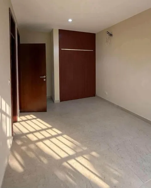 EXECUTIVE 4-BEDROOM TOWNHOUSE TO LET@ ROMAN RUDGE photo 13