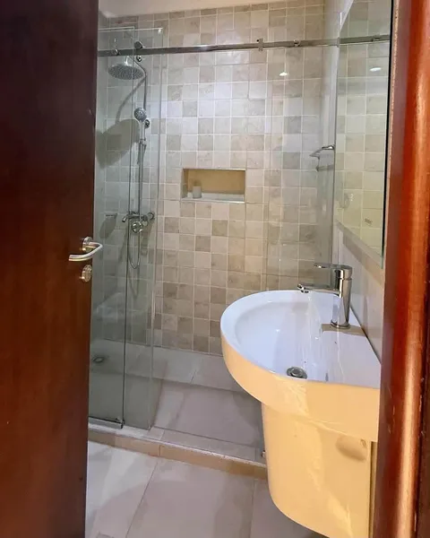EXECUTIVE 4-BEDROOM TOWNHOUSE TO LET@ ROMAN RUDGE photo 4