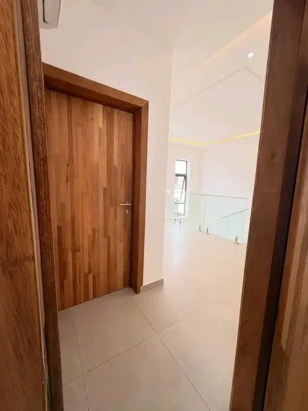MODERN 4-BEDROOM SEMI FURNISHED TOWNHOME TO LET@ EAST LEGON photo 10