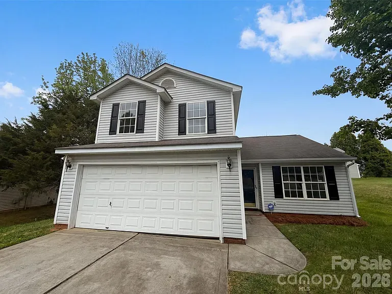 Available For Rent 3BEDS 3BATHS