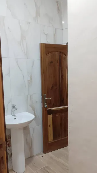 SPACIOUS2-BEDROOM APARTMENT TO LET@ ADJRINGANOR photo 3