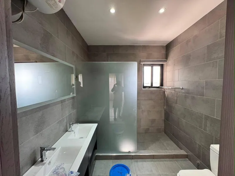 EXECUTIVE3-BEDROOMDETACHED HOUSE FOR SALE@ AMRAHIA photo 7