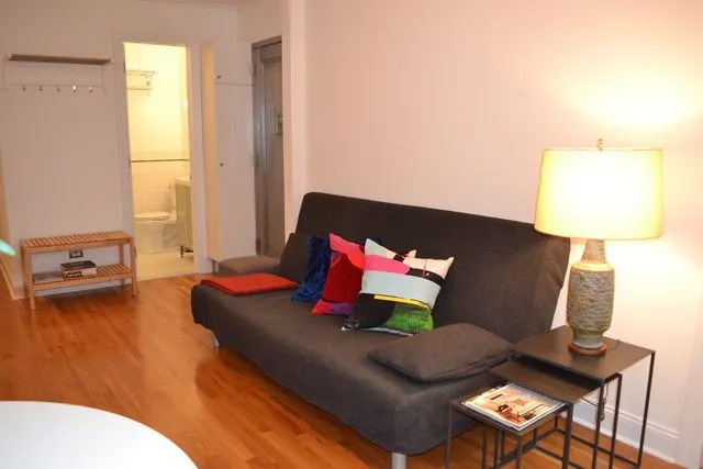 SPACIOUS 1 BED/ 1 BATH APARTMENT IN DOWNTOWN PALO ALTO photo 4
