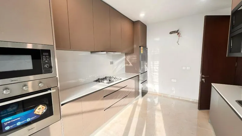 LUXURIOUS 1&2-BEDRPPM FURNISHED FLAT FOR SALE@ OSU photo 6