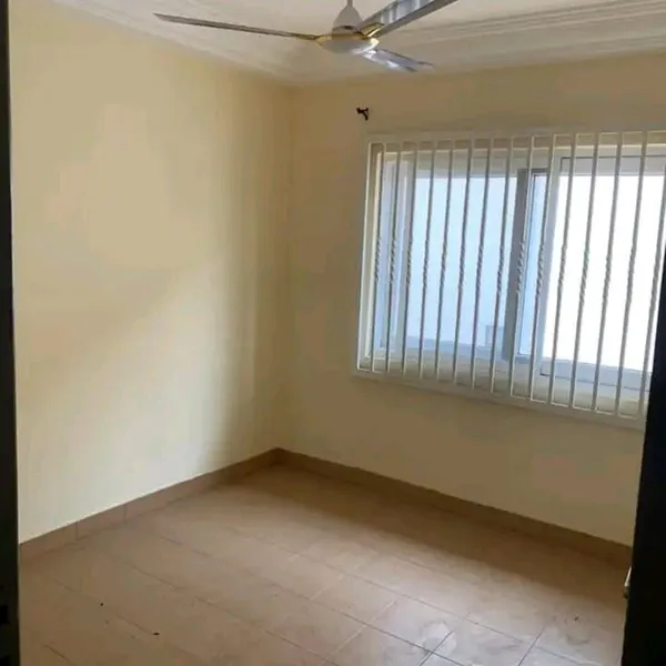 EXECUTIVE 3-BEDROOM APARTMENT TO LET@ ADJRINGANOR photo 3