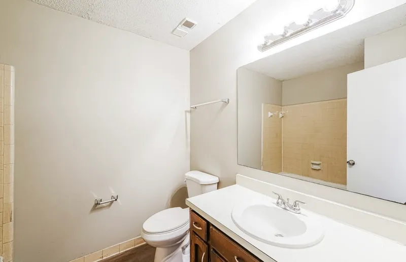 A BEAUTIFUL 3 BEDROOMS FAMILY HOME AVAILABLE FOR RENT photo 8