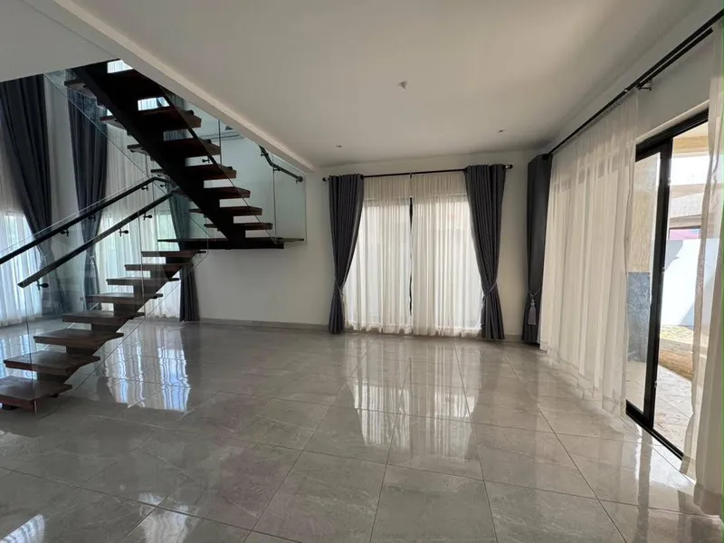 EXECUTIVE3-BEDROOMDETACHED HOUSE FOR SALE@ AMRAHIA photo 6