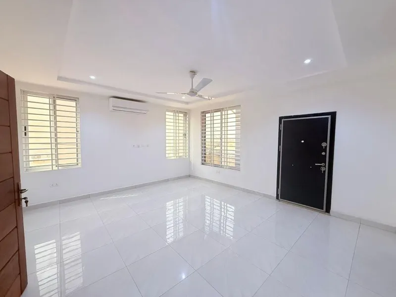MODERN 3 BEDROOM HOUSE FOR RENT@ EAST AIRPORT photo 5