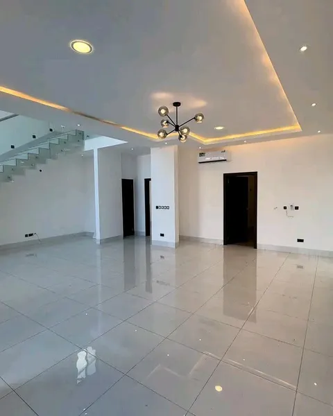 LUXURU 4-BEDROOM DETACHED HOME TFOR SALE@ SPINTEX photo 4