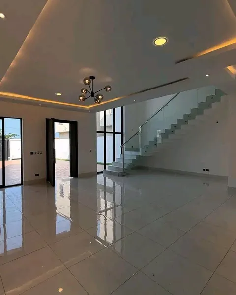 LUXURU 4-BEDROOM DETACHED HOME TFOR SALE@ SPINTEX photo 2