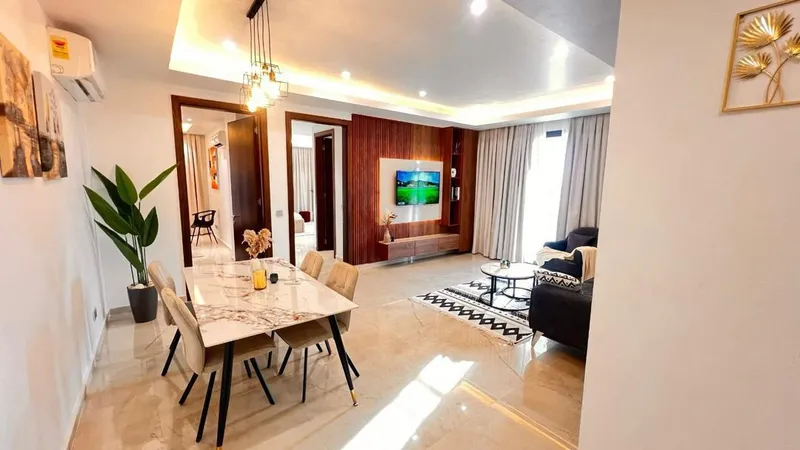 LUXURIOUS 1&2-BEDRPPM FURNISHED FLAT FOR SALE@ OSU photo 3