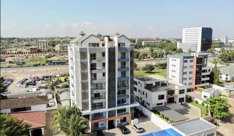 LUXURY SERVICED 2-BEDROOM APARTMENT TO LET@ WEST AIRPORT