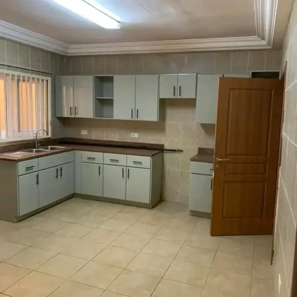 EXECUTIVE 3-BEDROOM APARTMENT TO LET@ ADJRINGANOR photo 5