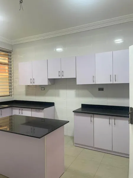 EXECUTIVE 3-BEDROOM TOWNHOUSE+BQ TO LET@ ADJRINGANOR photo 3