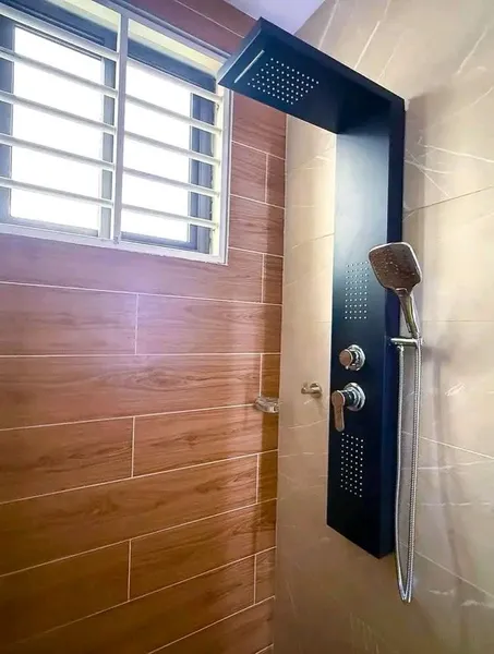ULTRA MODERN 4-BEDROM TOWNHOME FOR SALE@ EAST LEGON;$270K photo 3