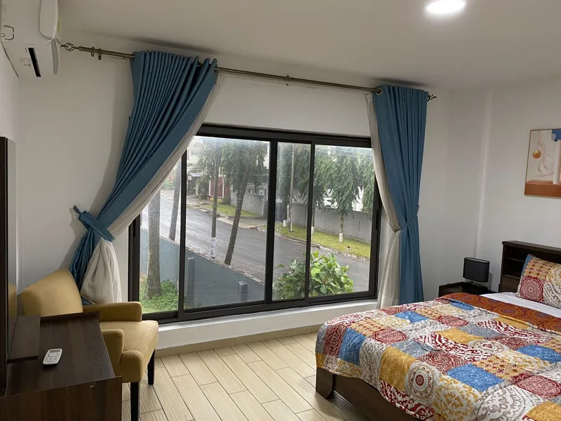 luxury 1-bedroom serviced apartment to let@ North labone photo 3