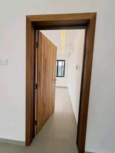 MODERN 4-BEDROOM SEMI FURNISHED TOWNHOME TO LET@ EAST LEGON photo 9