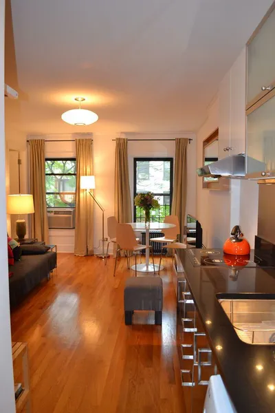 SPACIOUS 1 BED/ 1 BATH APARTMENT IN DOWNTOWN PALO ALTO photo 6