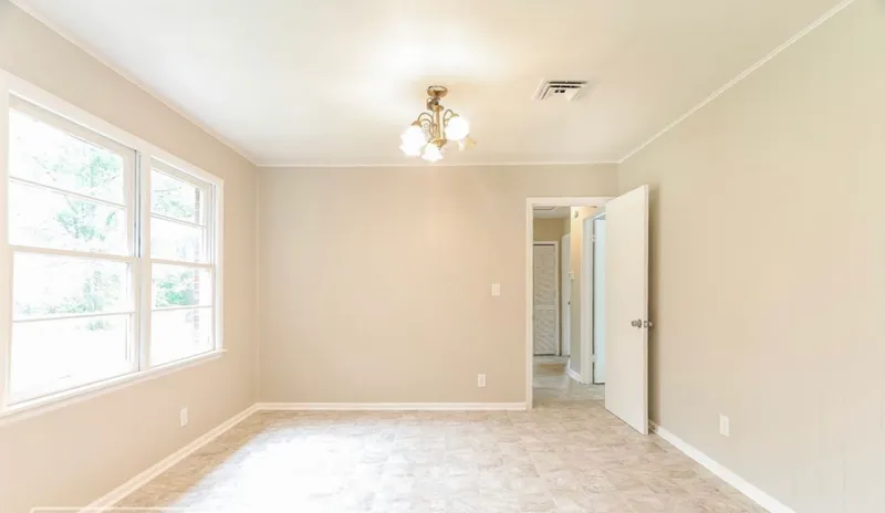 A BEAUTIFUL 3 BEDROOMS FAMILY HOME AVAILABLE FOR RENT photo 6