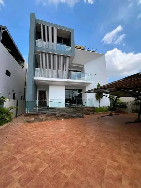 MODERN 4-BEROOM TOWNHOME FOR SALE@ EAST LEGON