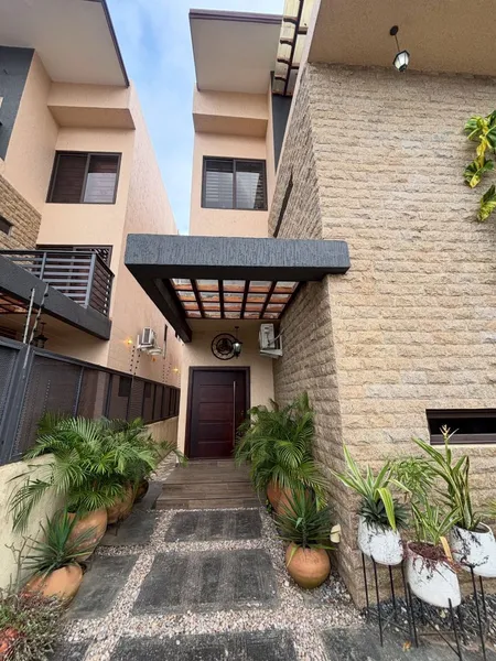 ULTRA MODERN 5-BEDROOM TOWNHOME+BQ FOR SALE@ CANTONMENT photo 17