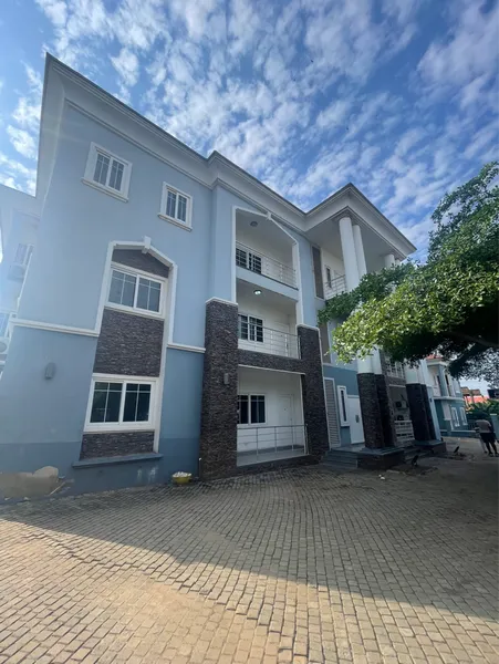 EXECUTIVE 3-BEDROOM APARTMENT TO LET@ TSEADDO