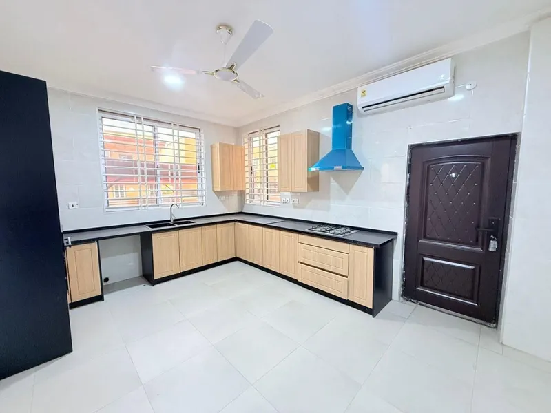 MODERN 3 BEDROOM HOUSE FOR RENT@ EAST AIRPORT photo 9