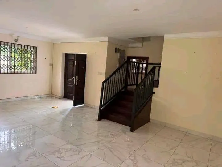 RENOVATED 4BEDROOM RESIDENTIAL HOME TO LET@ CANTONMENT photo 5