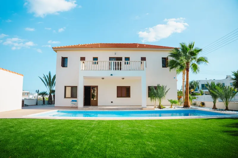 Resale 4-Bedroom Luxury Villa House with Private Pool Fully furnished in Prime Location, Limassol, Cyprus – Only €1.3M photo 3