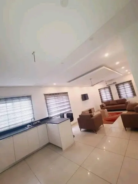 FULY FURNISHED 2BEDROM SEMIETACHED HOMETO LET@ SPINTEX MANET photo 11