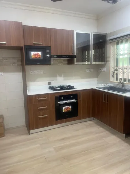 MODERN 3-BEDROOM DETACHED HOME +2BQ TO LET@ BATSONAA photo 4