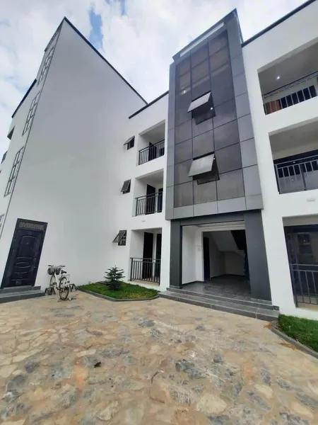 EXECUTIVE 4-BEDROOM TOWNHOUSE TO LET@ ROMAN RUDGE