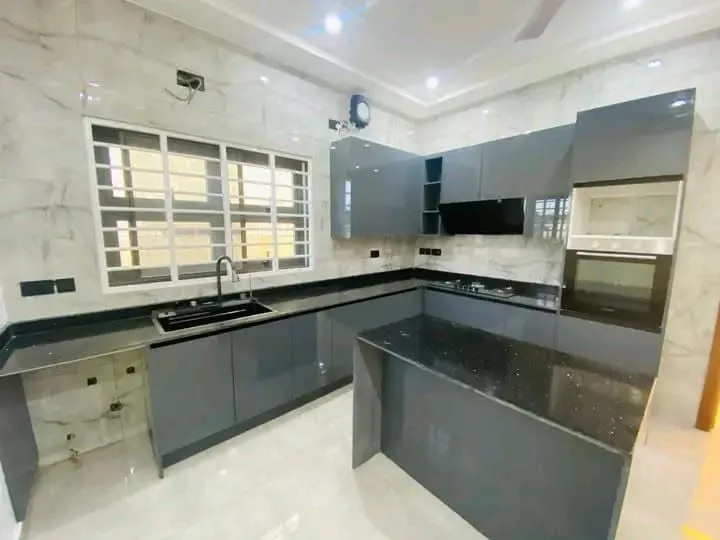 EXECUTIVE3-BEDROOM TOWNHOUSE TO LET@ DZORWULU photo 6