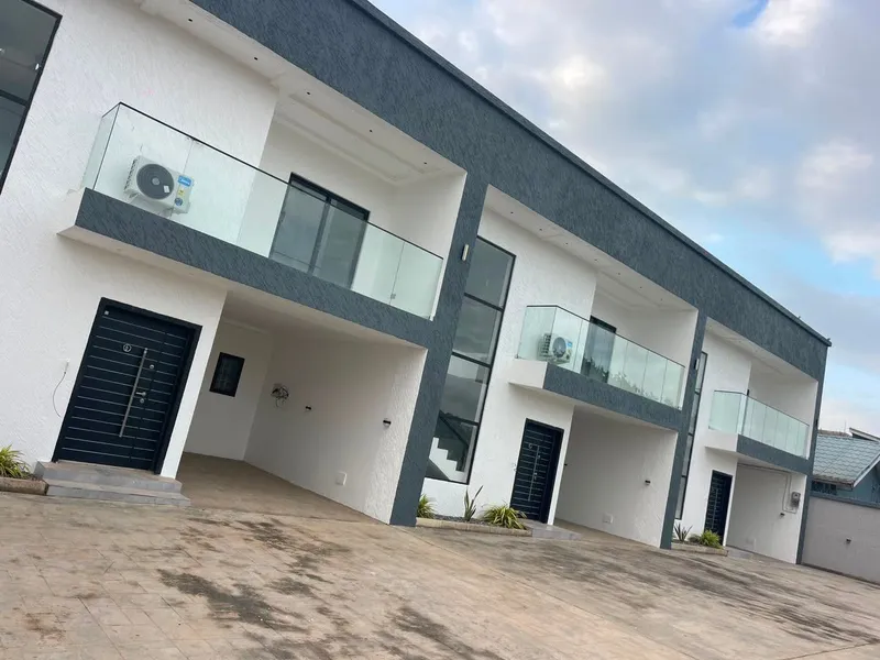 EXECUTIVE 3-BEDROOM DUPLEX HOME TO LET@ POKUASE