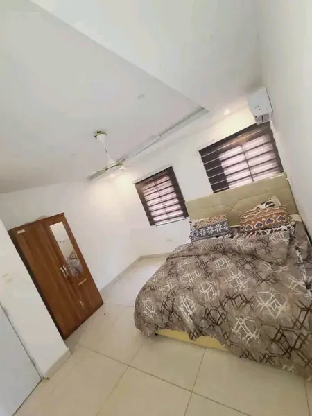 FULY FURNISHED 2BEDROM SEMIETACHED HOMETO LET@ SPINTEX MANET photo 8