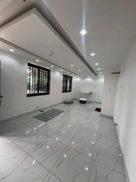 EXECUTIVE2-BEDROOM APARTMENT TO LET@ DZORWULU photo 5
