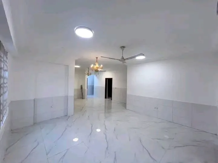 EXECUTIVE 3 BEDROOM APARTMENT TO LET@ ADJRINGANOR photo 7