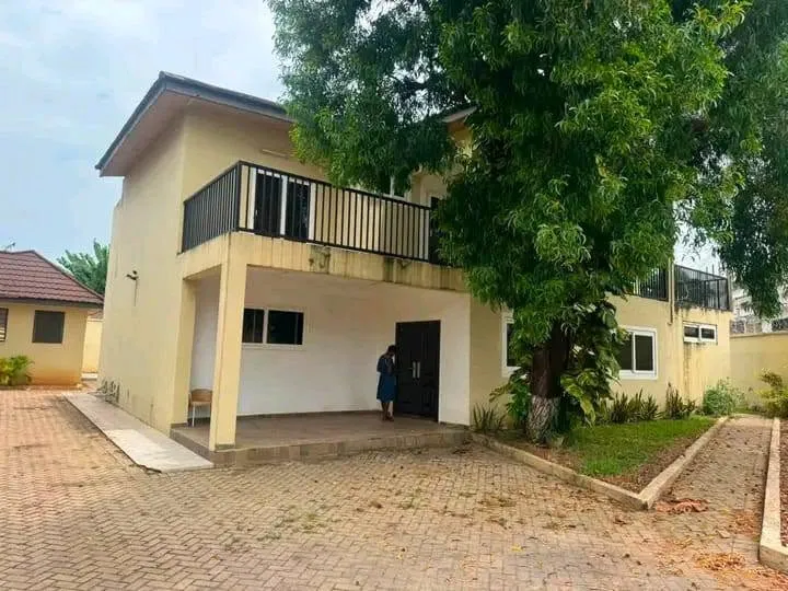 RENOVATED 4BEDROOM RESIDENTIAL HOME TO LET@ CANTONMENT photo 13