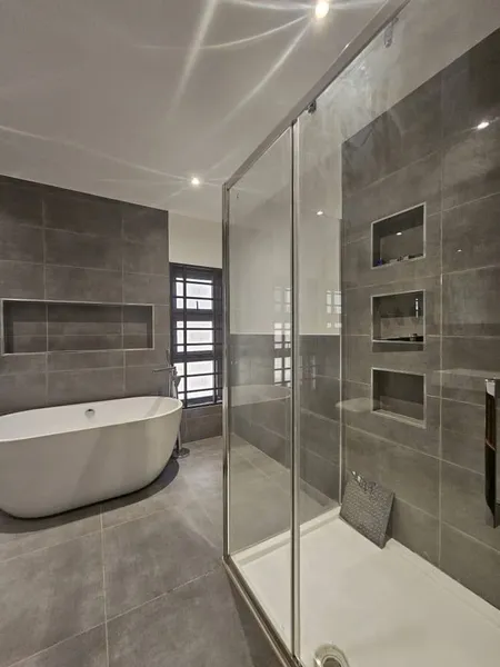 MODERN 4-BEDROOM TOWNHOUSE FOR SALE@ EAST AIRPORT photo 6