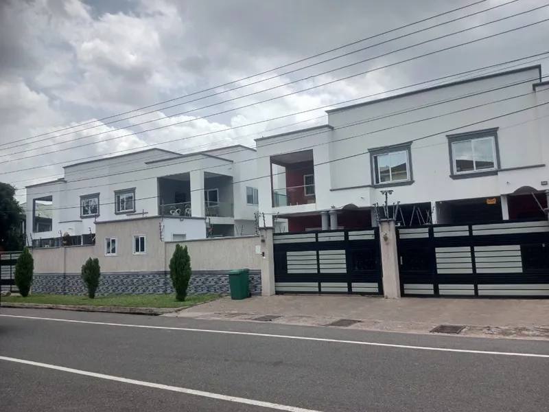MODERN SEMI DETACHED 3-BEDROOM TOWNHOME TO LET@ ROMAN RIDGE